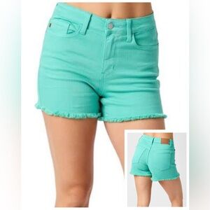 ✨NWT Aquamarine Green Judy Blue Frayed Hem Ultimate Stretch Shorts